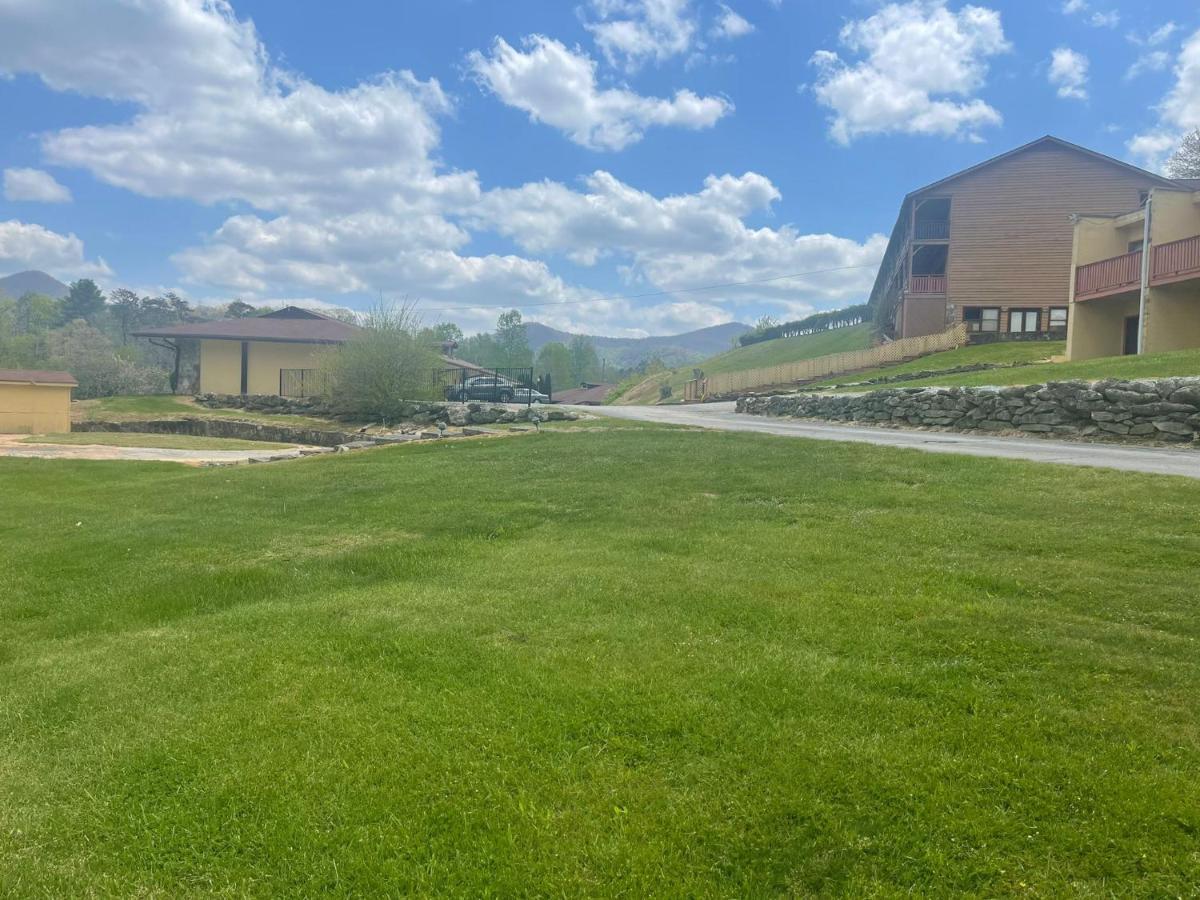Budgetel Inn & Suites Dillard Extérieur photo