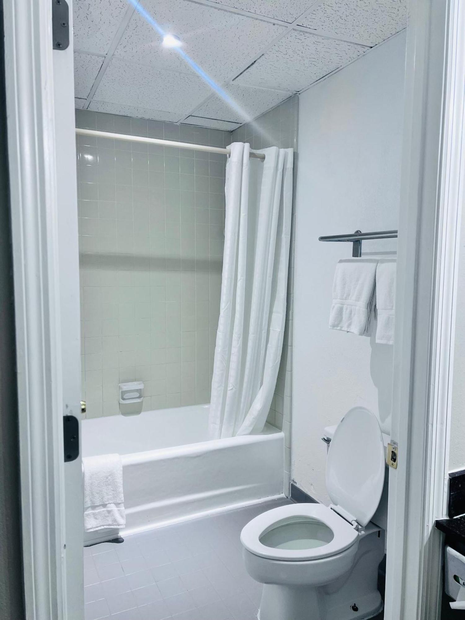 Budgetel Inn & Suites Dillard Extérieur photo