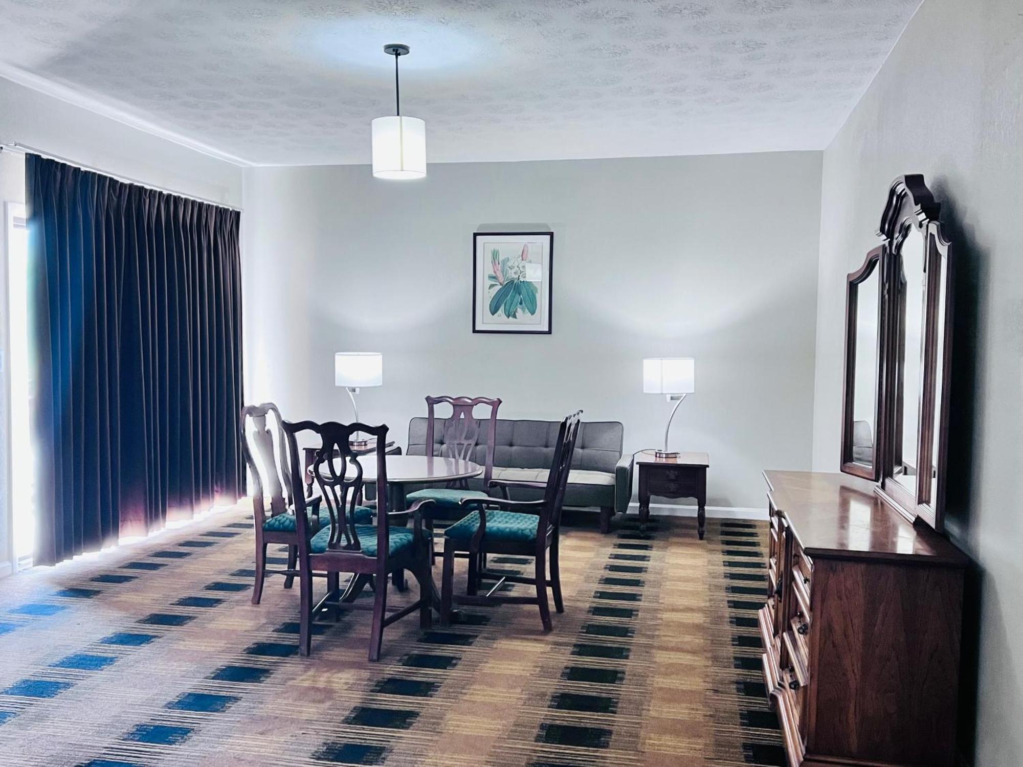 Budgetel Inn & Suites Dillard Extérieur photo