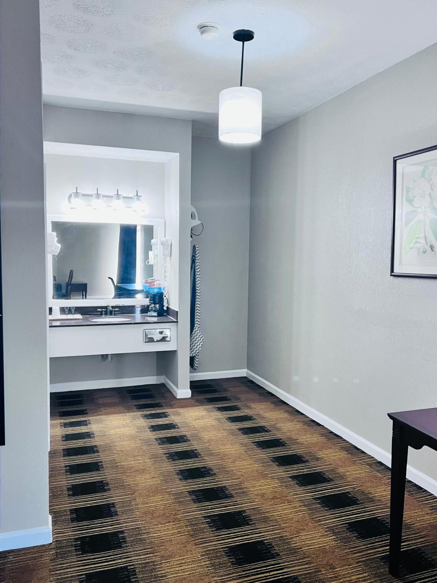 Budgetel Inn & Suites Dillard Extérieur photo